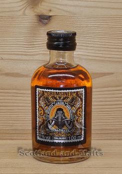 Grumsiner Walnuss Likör mit Whisky und 21,0% - aus der Grumsiner Brennerei in der Uckermark in der kleinen Flasche